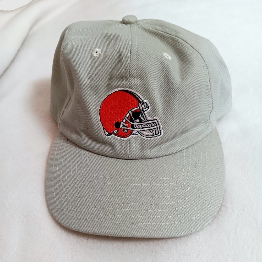 Cleveland Browns Snap-back hat tan logo one-size NFL